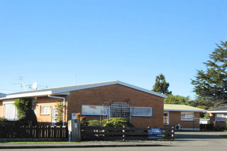 Photo of property in 7b Calder Place, Winton, 9720