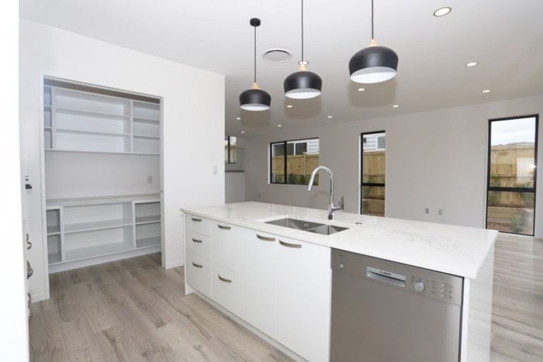 Photo of property in 126 Ormonde Drive, Silverdale, 0932