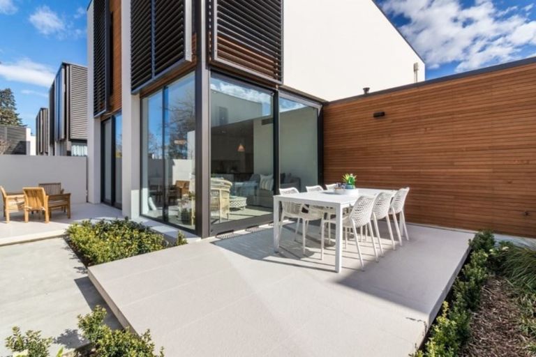 Photo of property in 138e Glandovey Road, Strowan, Christchurch, 8052