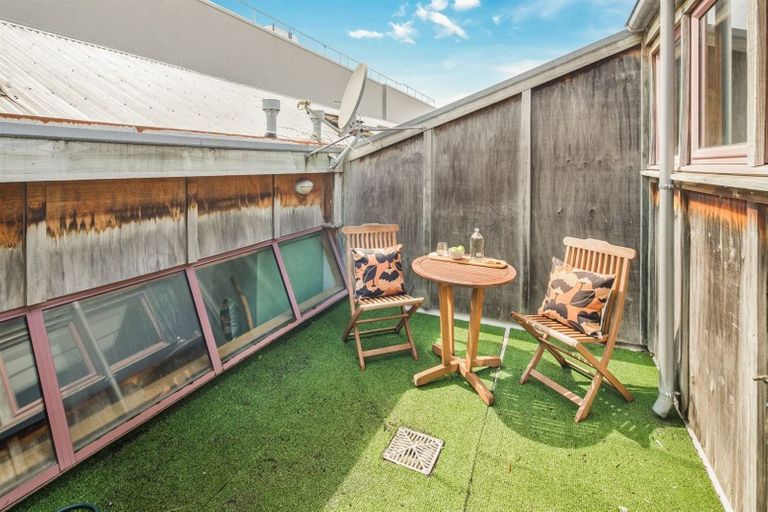 Photo of property in 225/6 Left Bank, Te Aro, Wellington, 6011