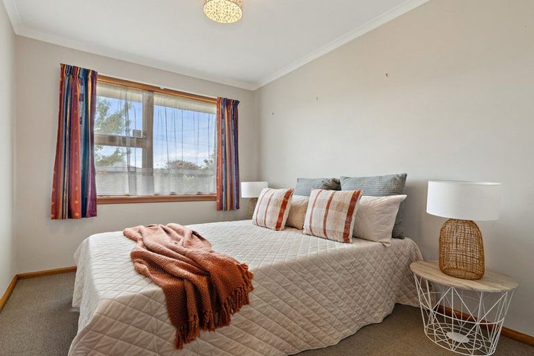 Photo of property in 33 Wingate Street, Redwood, Christchurch, 8051