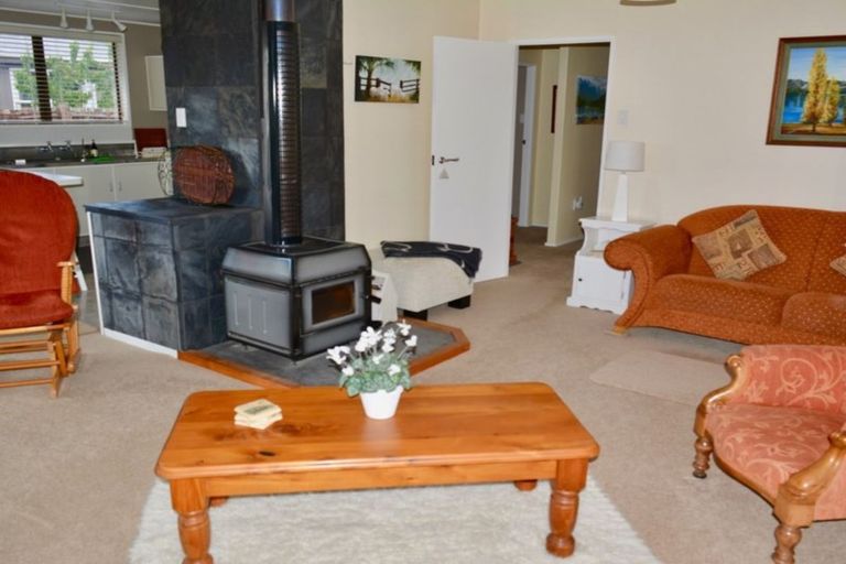 Photo of property in 1 Cornish Place, Cromwell, 9310