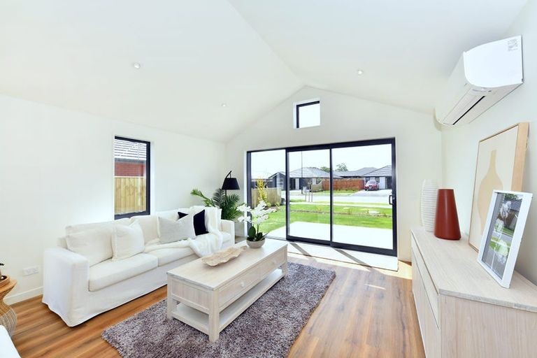 Photo of property in 44 Blue Jacket Drive, Halswell, Christchurch, 8025