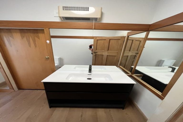 Photo of property in 24 Valley Road, Cashmere, Christchurch, 8022