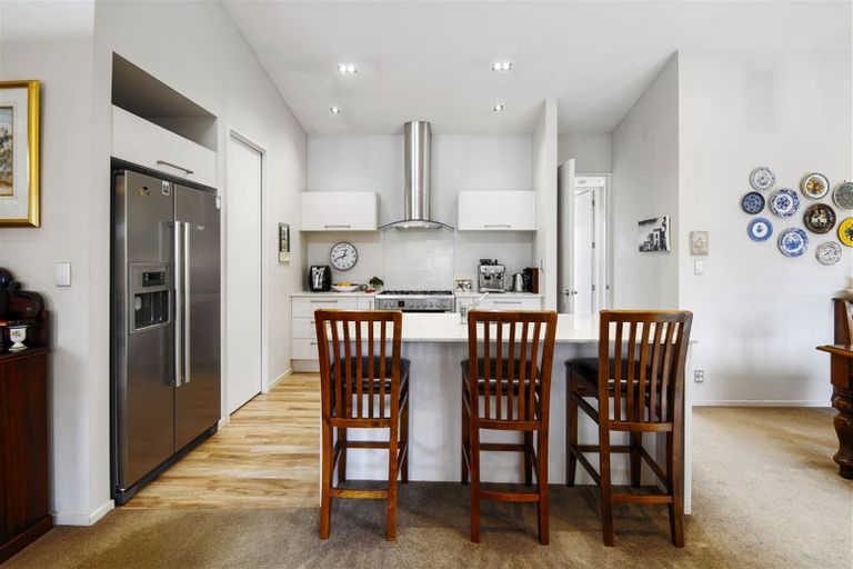 Photo of property in 6 Federer Lane, Bishopdale, Christchurch, 8053