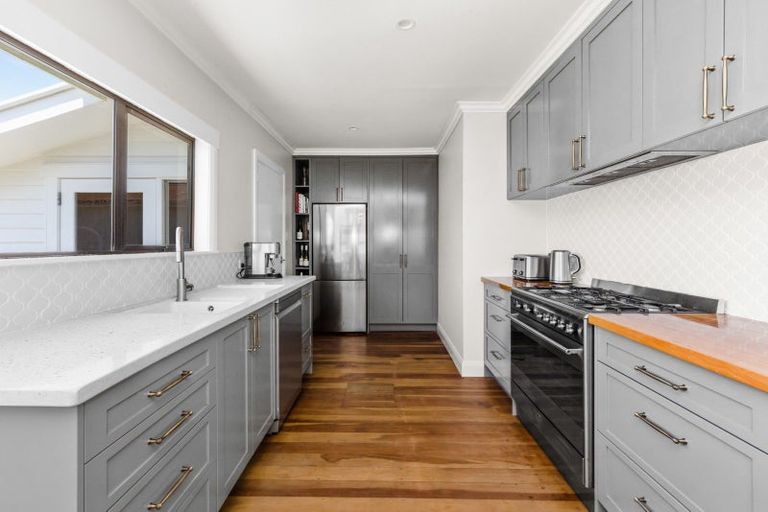 Photo of property in 50 Harpham Street, Taradale, Napier, 4112