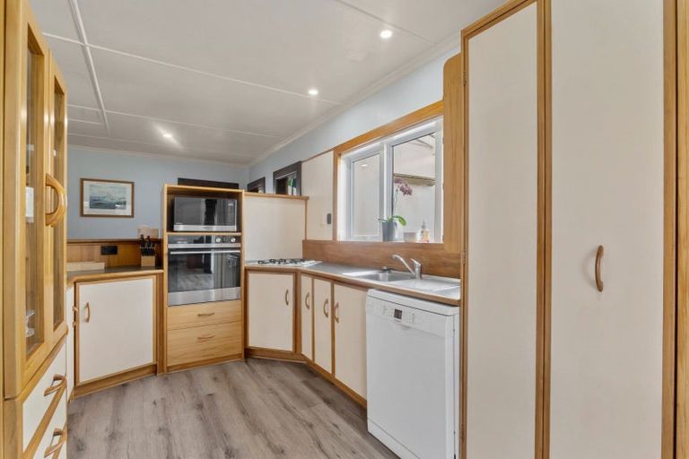 Photo of property in 12 Regan Street, Stratford, 4332