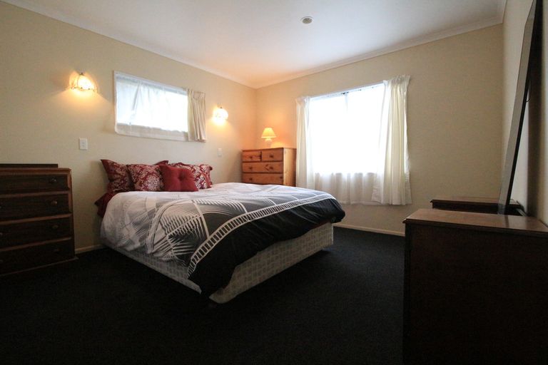 Photo of property in 1/380 West Coast Road, Glen Eden, Auckland, 0602