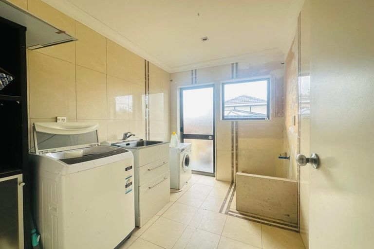 Photo of property in 3 Paulownia Place, Totara Heights, Auckland, 2105