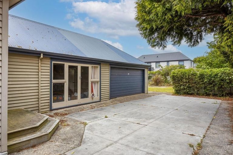 Photo of property in 100 Innes Road, St Albans, Christchurch, 8052