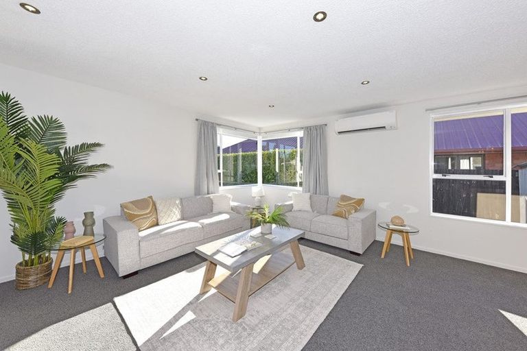 Photo of property in 2/19 Moreland Avenue, Papanui, Christchurch, 8053