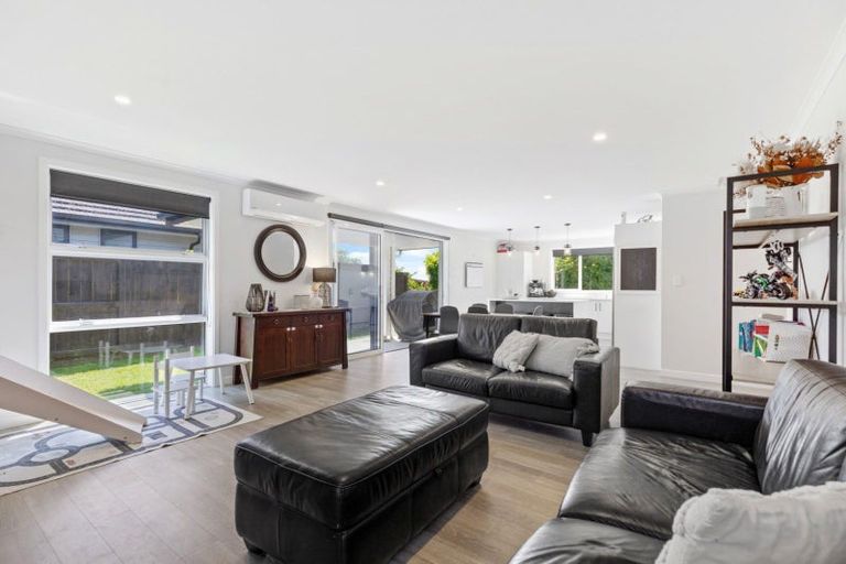Photo of property in 92 Penetaka Heights, Pyes Pa, Tauranga, 3112