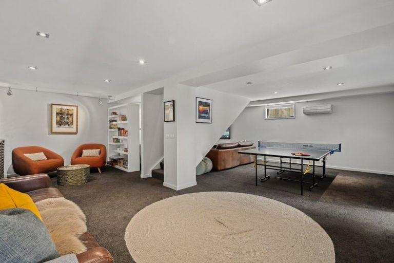 Photo of property in 10 Tapley Paddock, Wanaka, 9305