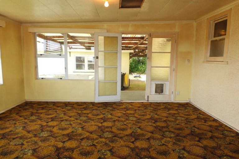 Photo of property in 43 Park Street, Foxton, 4814