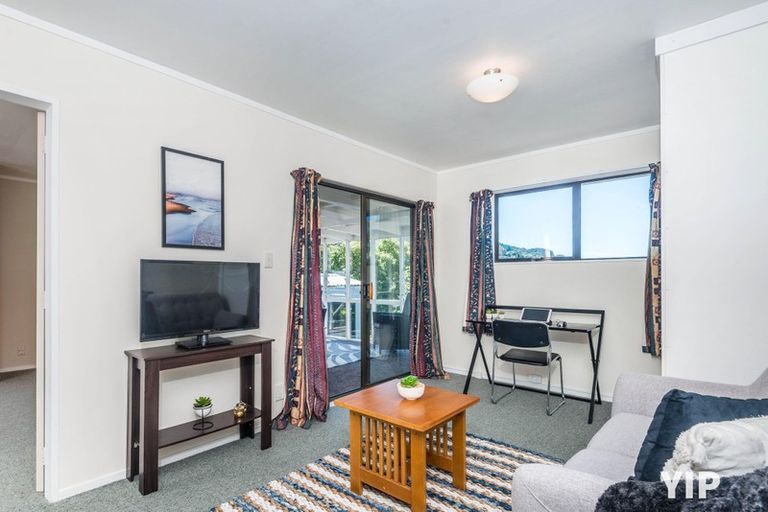 Photo of property in 29 Balliol Drive, Tawa, Wellington, 5028