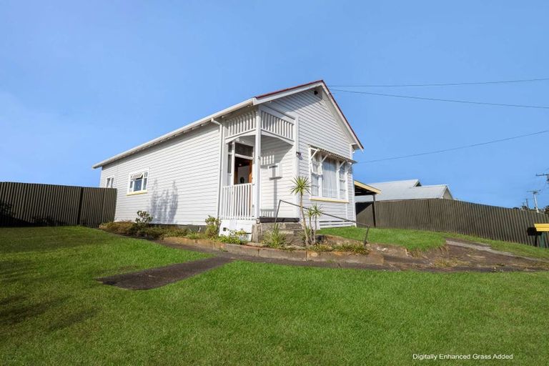 Photo of property in 30 Kowhai Street, Castlecliff, Whanganui, 4501