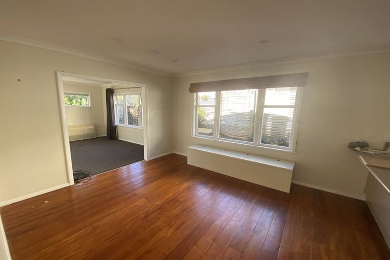 Photo of property in 11 Huia Street, Tawa, Wellington, 5028
