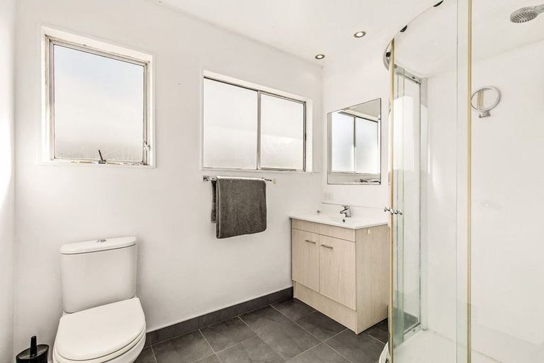 Photo of property in 1/60 Simon Ellice Drive, Bayview, Auckland, 0629