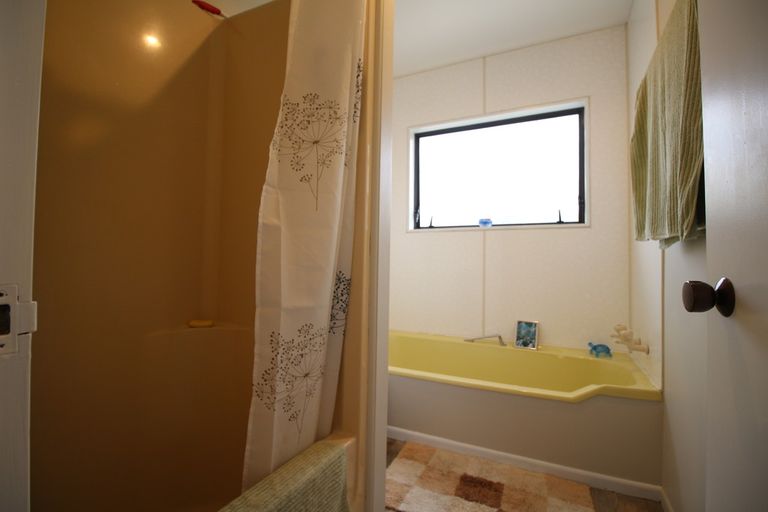 Photo of property in 1/380 West Coast Road, Glen Eden, Auckland, 0602