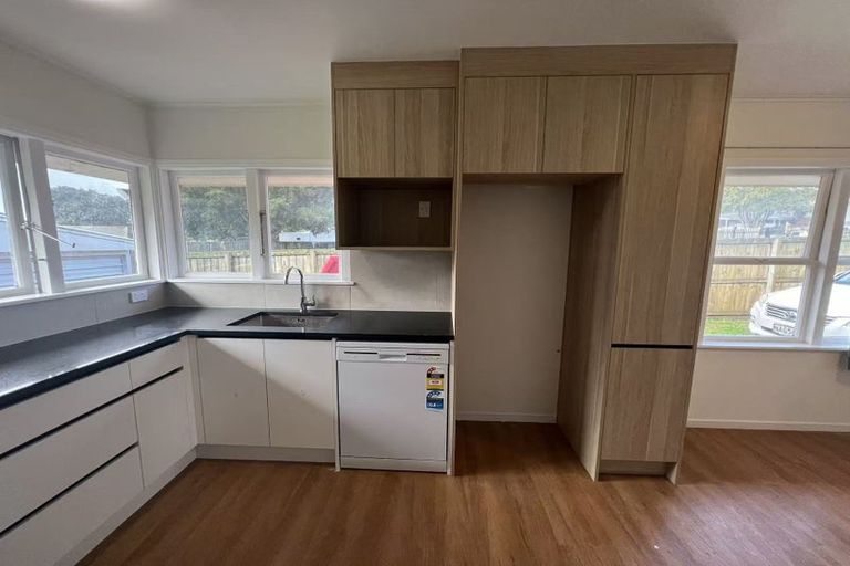 Photo of property in 12 Mack Place, Red Hill, Papakura, 2110