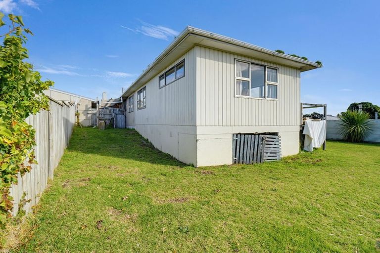 Photo of property in 43b Bamber Street, Castlecliff, Whanganui, 4501