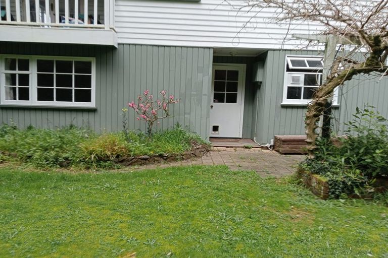 Photo of property in 91 Harbour View Road, Harbour View, Lower Hutt, 5010