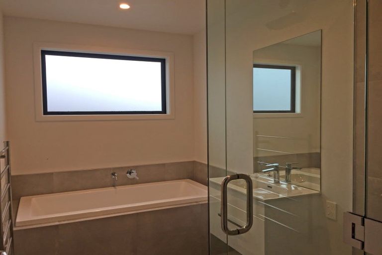 Photo of property in 18 Robrosa Street, Wanaka, 9305