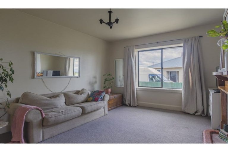 Photo of property in 32 Saint George Street, Watlington, Timaru, 7910