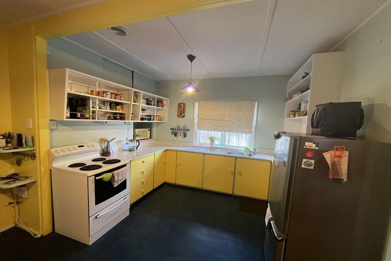 Photo of property in 13 Effingham Street, North New Brighton, Christchurch, 8083