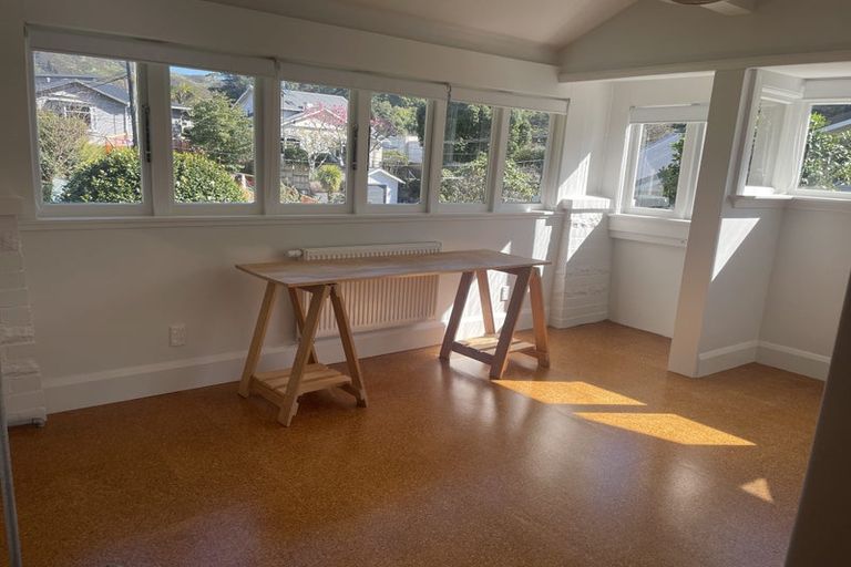 Photo of property in 11 Ngatoto Street, Khandallah, Wellington, 6035