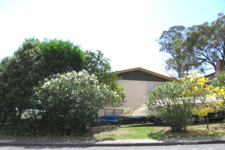 Photo of property in 2/35 Alexander Avenue, Torbay, Auckland, 0630