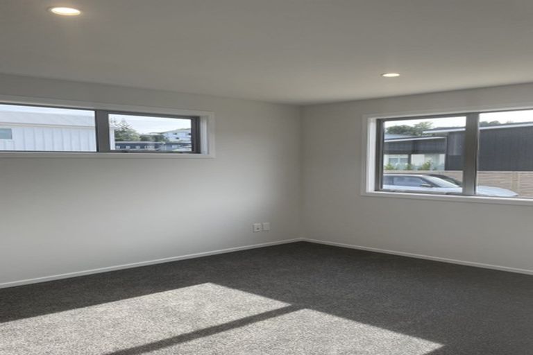 Photo of property in 11 Cartographer Way, Whitby, Porirua, 5024