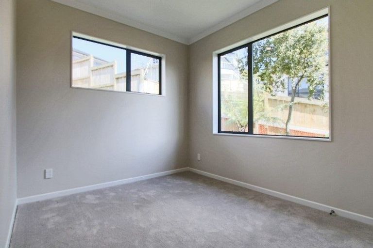 Photo of property in 25c Arrowsmith Drive, Flat Bush, Auckland, 2019