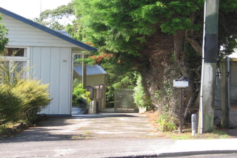 Photo of property in 2/120 Sunnyside Road, Sunnyvale, Auckland, 0612