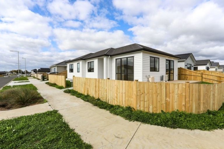 Photo of property in 49 Tawhiti Road, Pukekohe, 2120