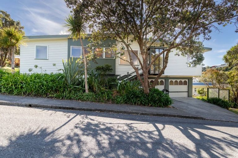 Photo of property in 1 Safari Crescent, Johnsonville, Wellington, 6037
