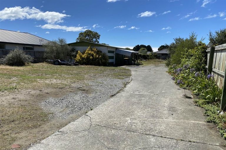 Photo of property in 111 Palmers Road, New Brighton, Christchurch, 8083
