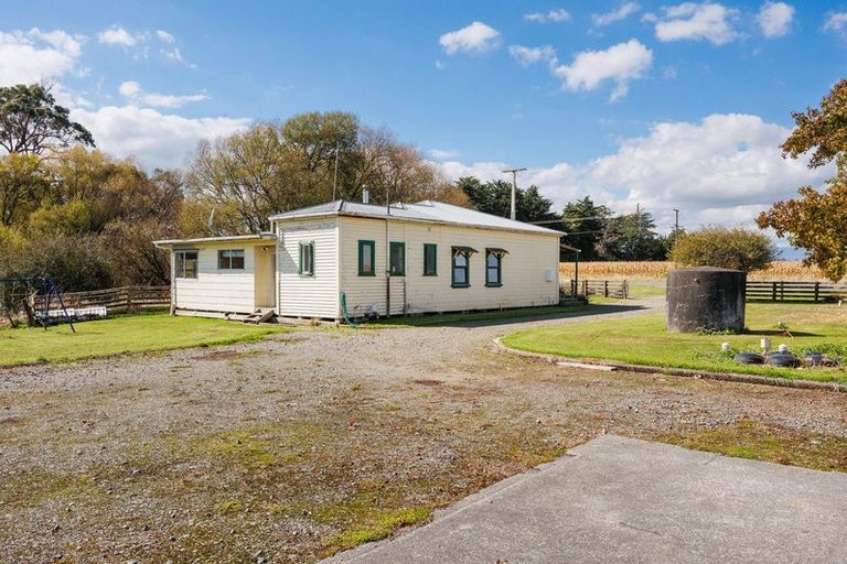 Photo of property in 1419 Kimbolton Road, Cheltenham, Feilding, 4777
