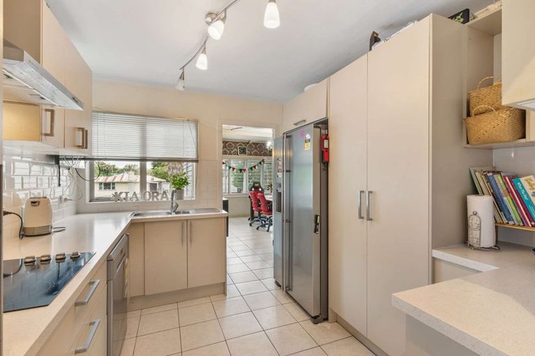 Photo of property in 26 Brentford Place, Manurewa, Auckland, 2102