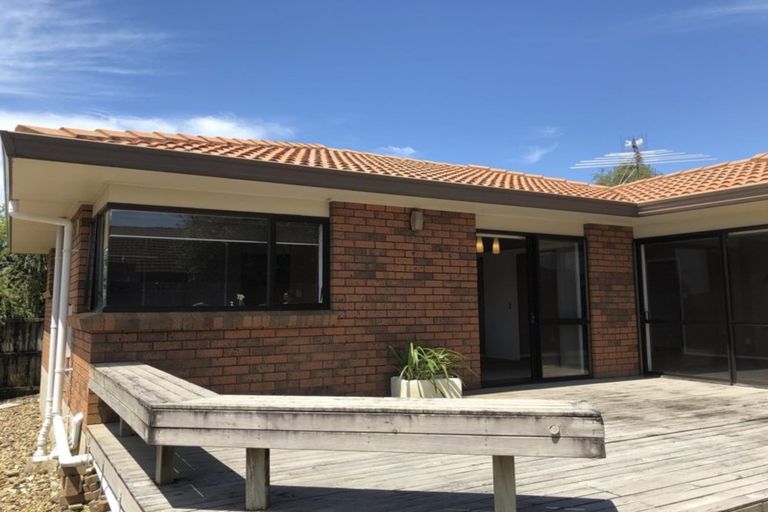 Photo of property in 1/32 Eastridge Court, Northpark, Auckland, 2013