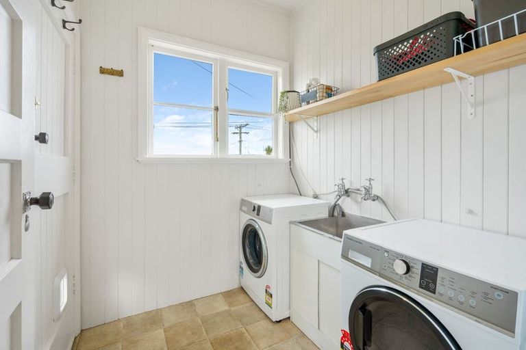 Photo of property in 37 Puketai Street, Andersons Bay, Dunedin, 9013