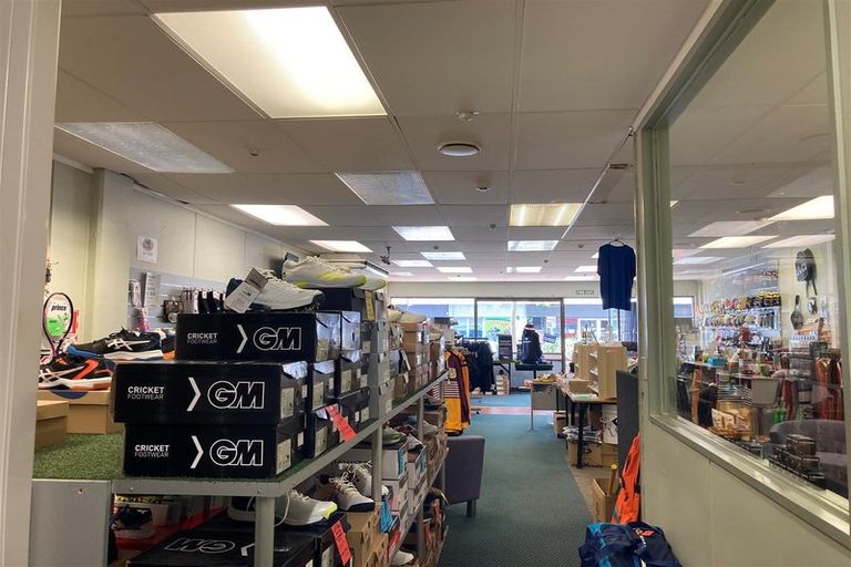 Photo of property in 154 Main Street, Upper Hutt Central, Upper Hutt, 5018