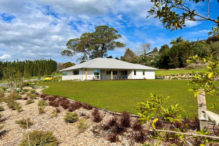 Photo of property in 22 Lone Gum Lane, Kerikeri, 0230
