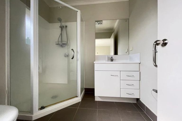 Photo of property in 17 Bonny Crescent, Massey, Auckland, 0614