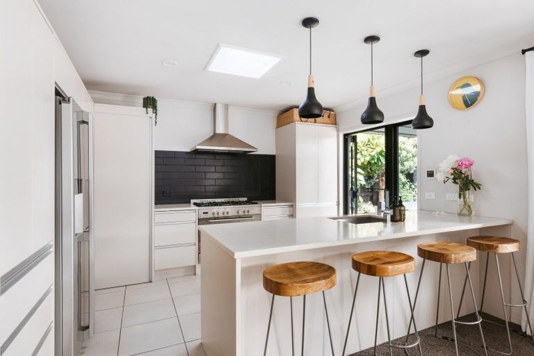 Photo of property in 35 Rota Close, Papamoa Beach, Papamoa, 3118