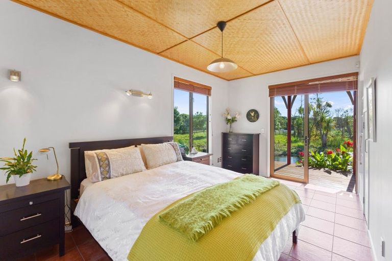 Photo of property in 106 Paetawa Road, Peka Peka, Waikanae, 5391