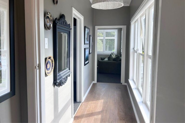 Photo of property in 97 James Cook Street, Havelock North, 4130