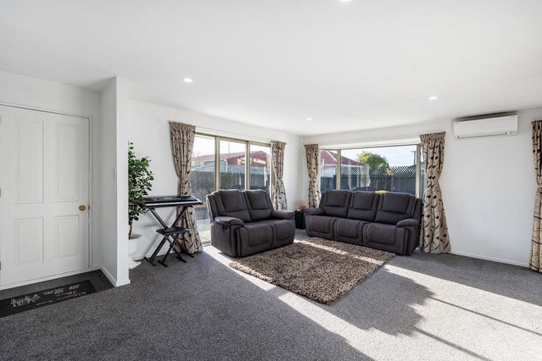 Photo of property in 21a Belfast Road, Belfast, Christchurch, 8051