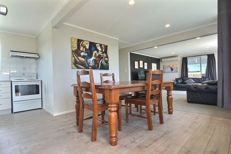 Photo of property in 52 Robinson Crescent, Tamatea, Napier, 4112