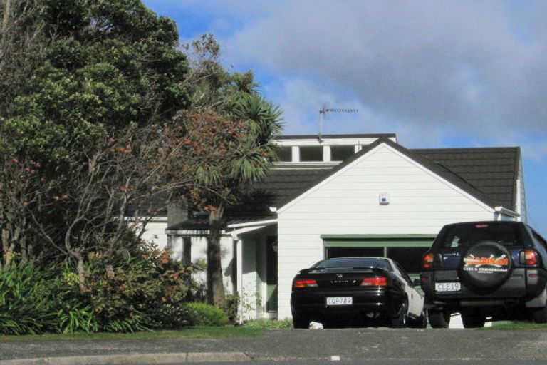Photo of property in 8 Haast Close, Kelson, Lower Hutt, 5010